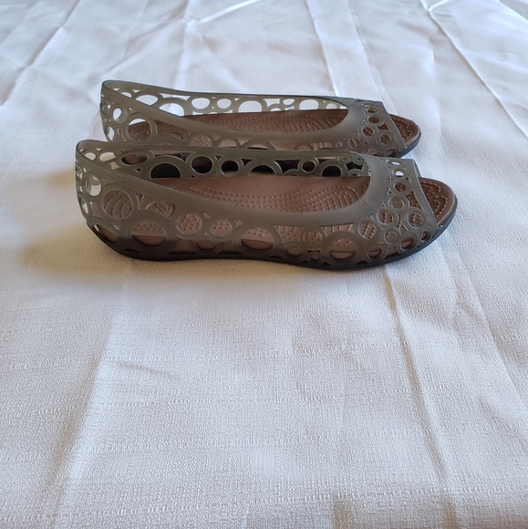 Crocs Isabella Huarache Flat Oyster/Berry Womens Flats Size 8M | eBay